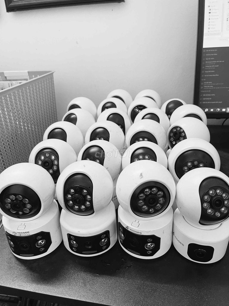 Camera 2 mắt Yoosee trong nhà. Mua bán Máy ảnh, Máy quay tại Quận Hà Đông Hà Nội được đăng bởi Nguyễn Minh Khôi hình 1