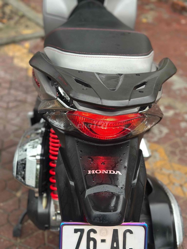 SH Mode Mua Vào Tháng 12/2024 Xe Ít Đi Còn Khá Đẹp. Mua bán Xe máy tại Thành phố Quảng Ngãi Quảng Ngãi được đăng bởi Hien hình 11