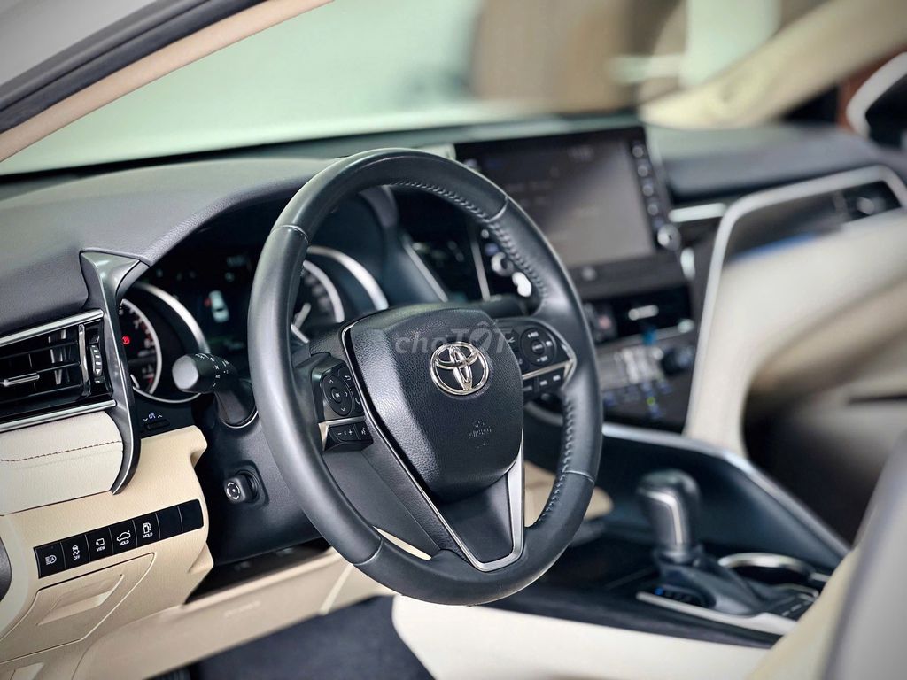 Toyota Camry 2.5Q 2023 - 50000 km. Mua bán Ô tô tại Quận Gò Vấp Tp Hồ Chí Minh được đăng bởi Kim Ngân Xe Lướt hình 4