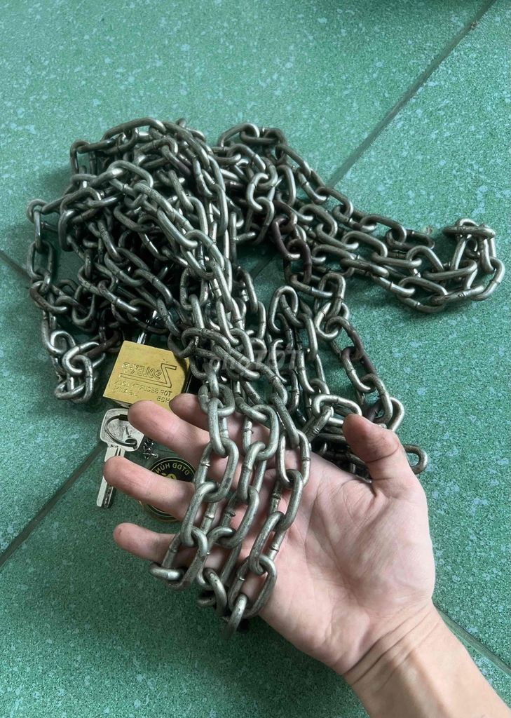 Dây xích khoá xe Kim loại. Mua bán Nội thất, đồ gia dụng khác tại Thành phố Châu Đốc An Giang được đăng bởi Lê Bình Cầm Đồ 2 hình 1