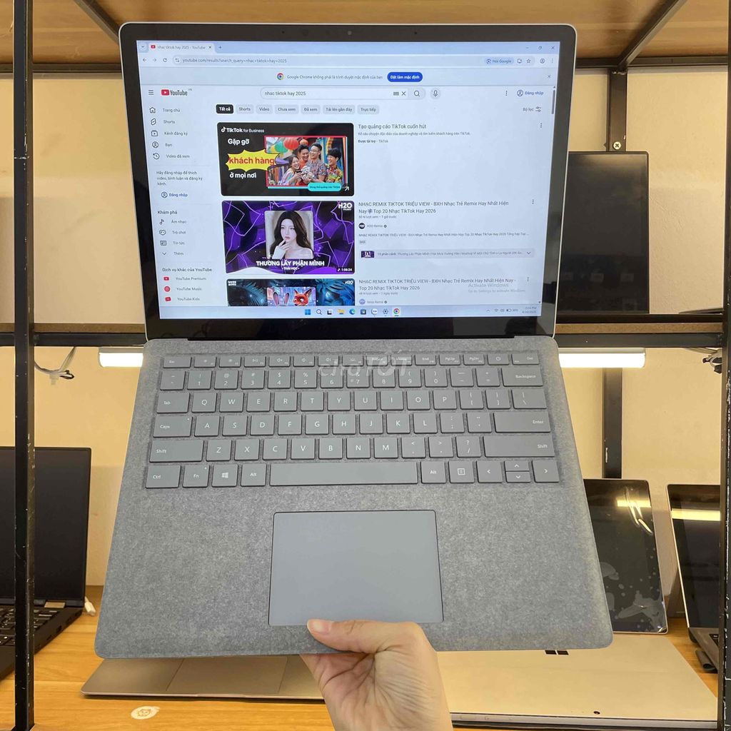 Thanh lý Surface Laptop i5-7200u 13 inch 8GB/128G. Mua bán Laptop tại Quận Nam Từ Liêm Hà Nội được đăng bởi Laptopplusvn hình 1