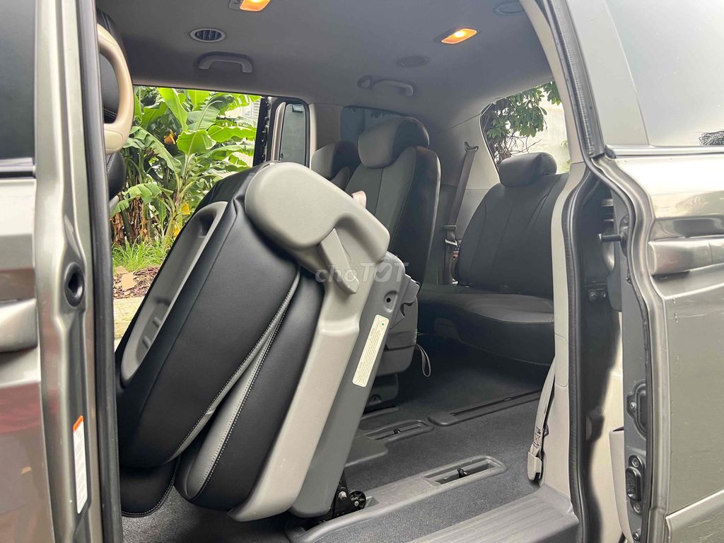 Kia Carnival 2011 -Nhập Hàn 8 Chỗ-Tự Động Đẳng Câp. Mua bán Ô tô tại Thành phố Dĩ An Bình Dương được đăng bởi Hiếu Auto Nghĩa Phát hình 19