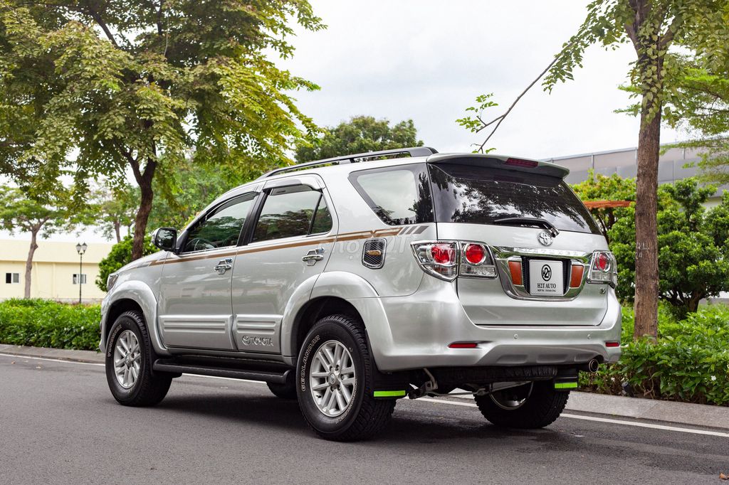 Toyota Fortuner 2.7V 4x2 AT 2014 - 120000 km. Mua bán Ô tô tại Thành phố Thủ Đức Tp Hồ Chí Minh được đăng bởi H2T Auto hình 4