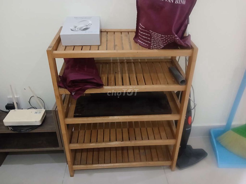 Kệ gỗ 4 tầng màu Nâu gỗ. Mua bán Tủ, kệ gia đình tại Huyện Bình Chánh Tp Hồ Chí Minh được đăng bởi Vương Ngọc Minh Tú hình 1