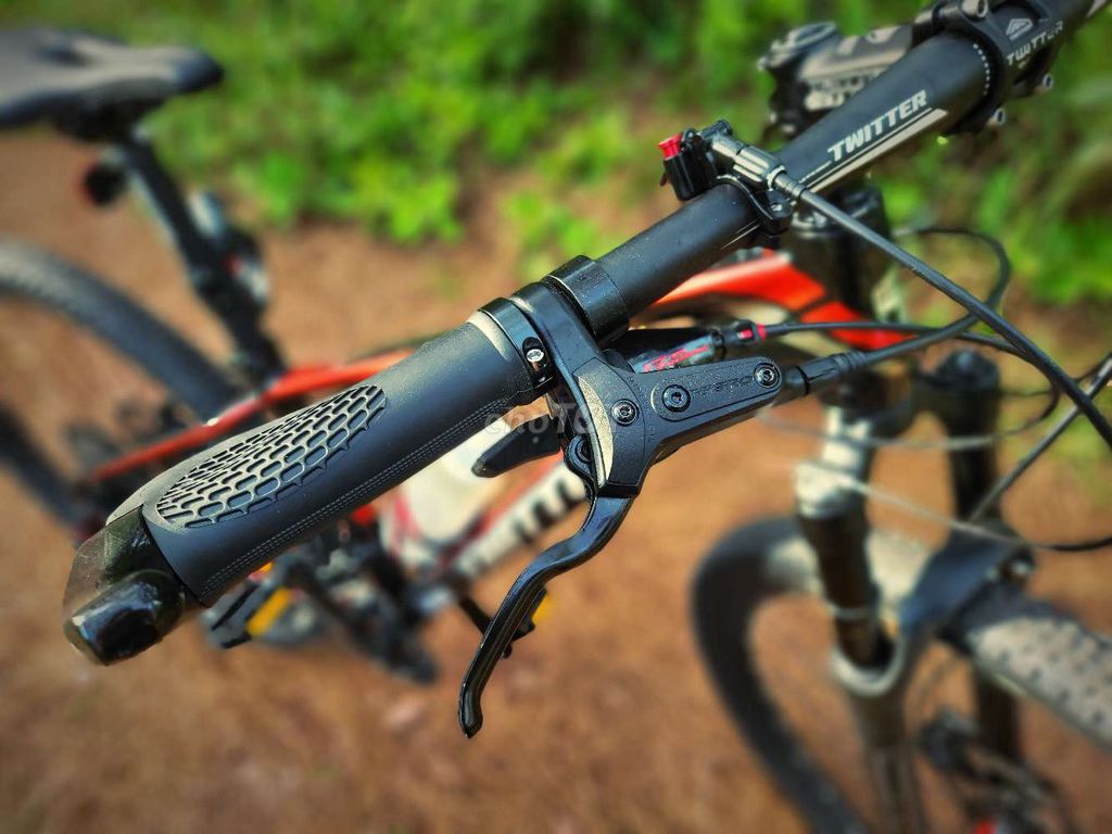 TWITTER BLACKHAWK PRO 2 ĐĨA 13 LÍP Full Đồ Chơi. Mua bán Xe đạp tại Thành phố Huế Thừa Thiên Huế được đăng bởi nlt hình 6