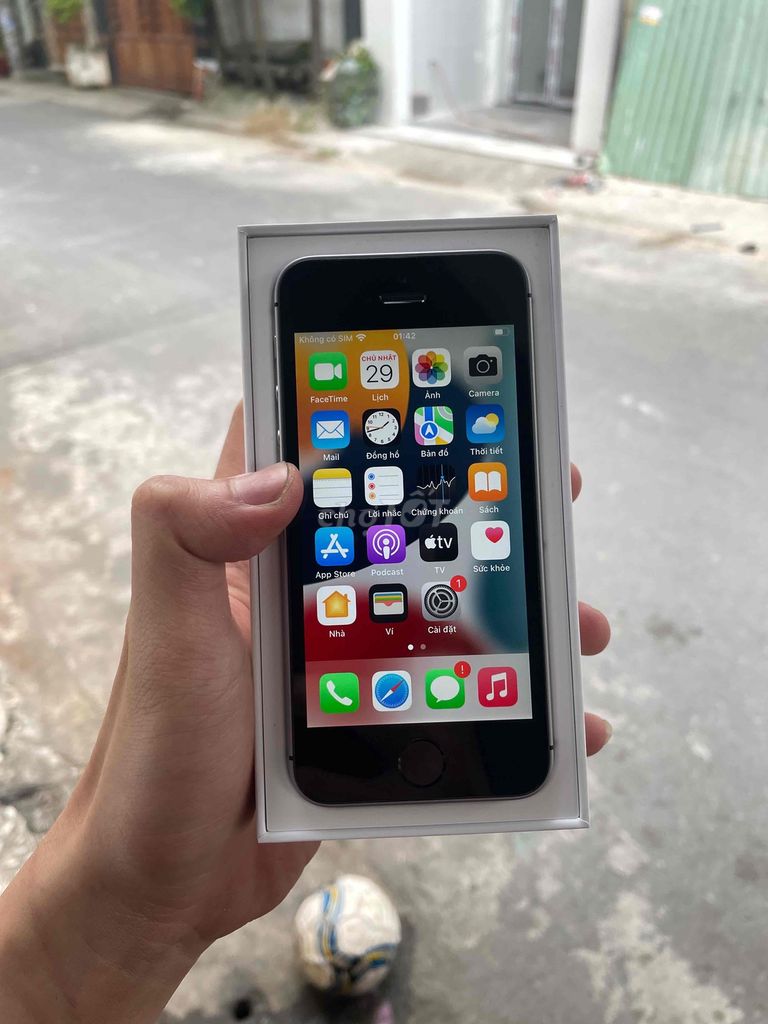 iPhone SE 128GB Full box sạc 20L