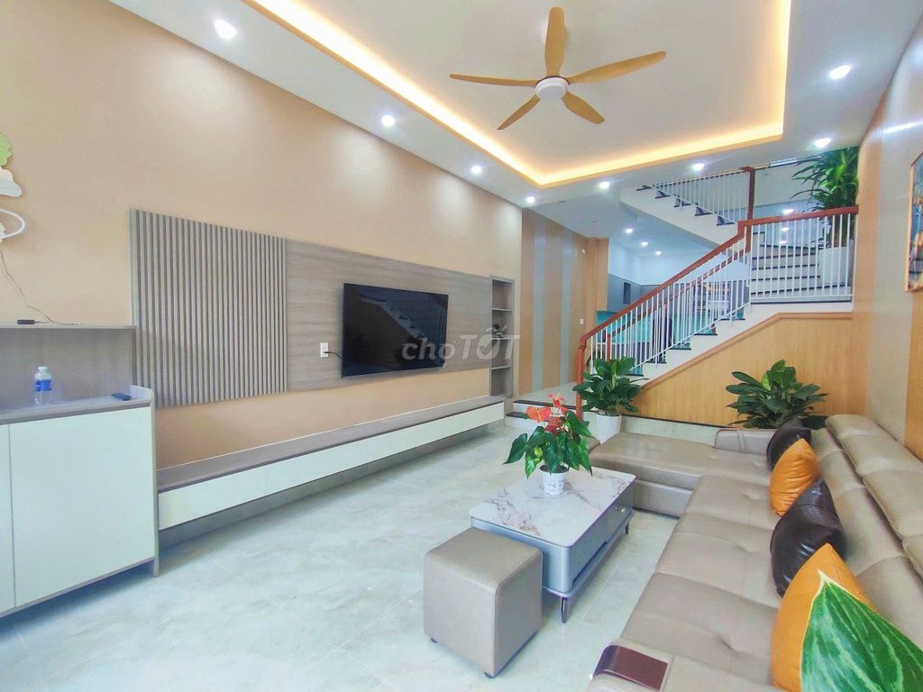 Аренда · 3 комн. · 95 м² · Quận Sơn Trà, ул. Đường Mân Quang 8