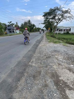 Bán đất mặt tiền đường tính 826 cách chợ rạch kiến 500m. Mua bán đất tại Huyện Cần Đước Long An được đăng bởi Trần Khánh