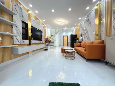 Nhà 4x18m 2 tầng 4pn hẻm xe hơi gần Phú Mỹ Hưng quận 7 giá 5.19 tỷ