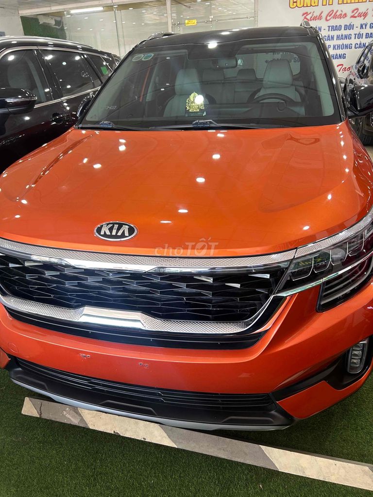 Kia Seltos 2021 Premium 1.4 AT - 67000 km