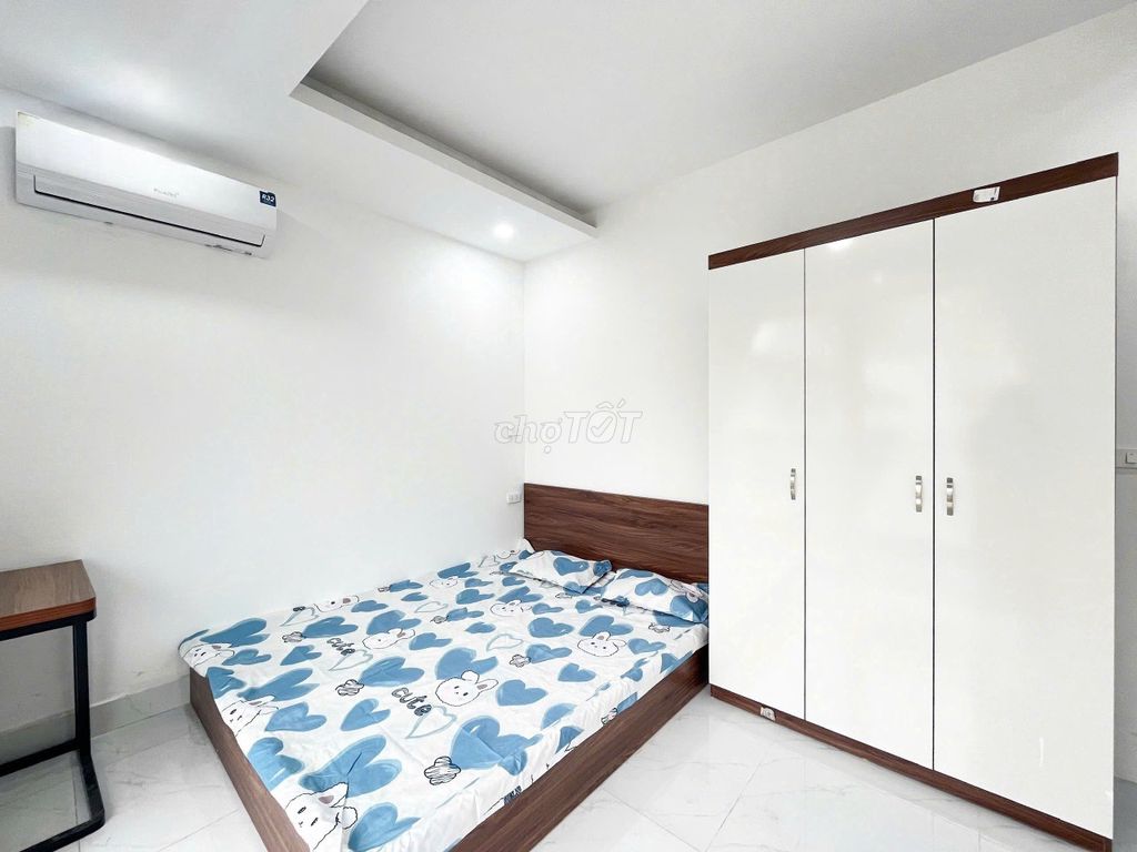 2 NGỦ 1 KHÁCH BAN CÔNG SIÊU LỚN Ô TÔ ĐỖ CỬA NGAY CÔNG VIÊN HOÀ BÌNH