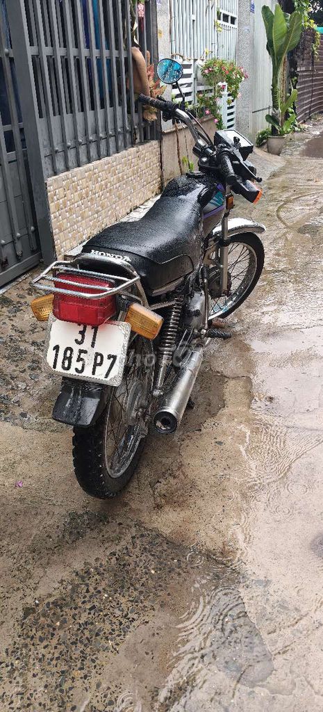Черный Honda Win Вьетнам