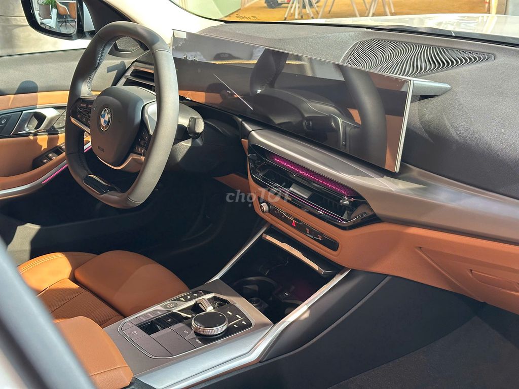 BMW 320I 2025 photo 4