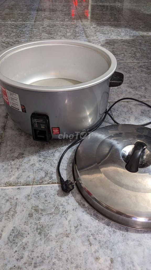 Nồi cơm điện Sharp 9 lít  còn mới. Mua bán Bếp, lò, đồ điện nhà bếp tại Huyện Bình Chánh Tp Hồ Chí Minh được đăng bởi Quách Đại hình 1