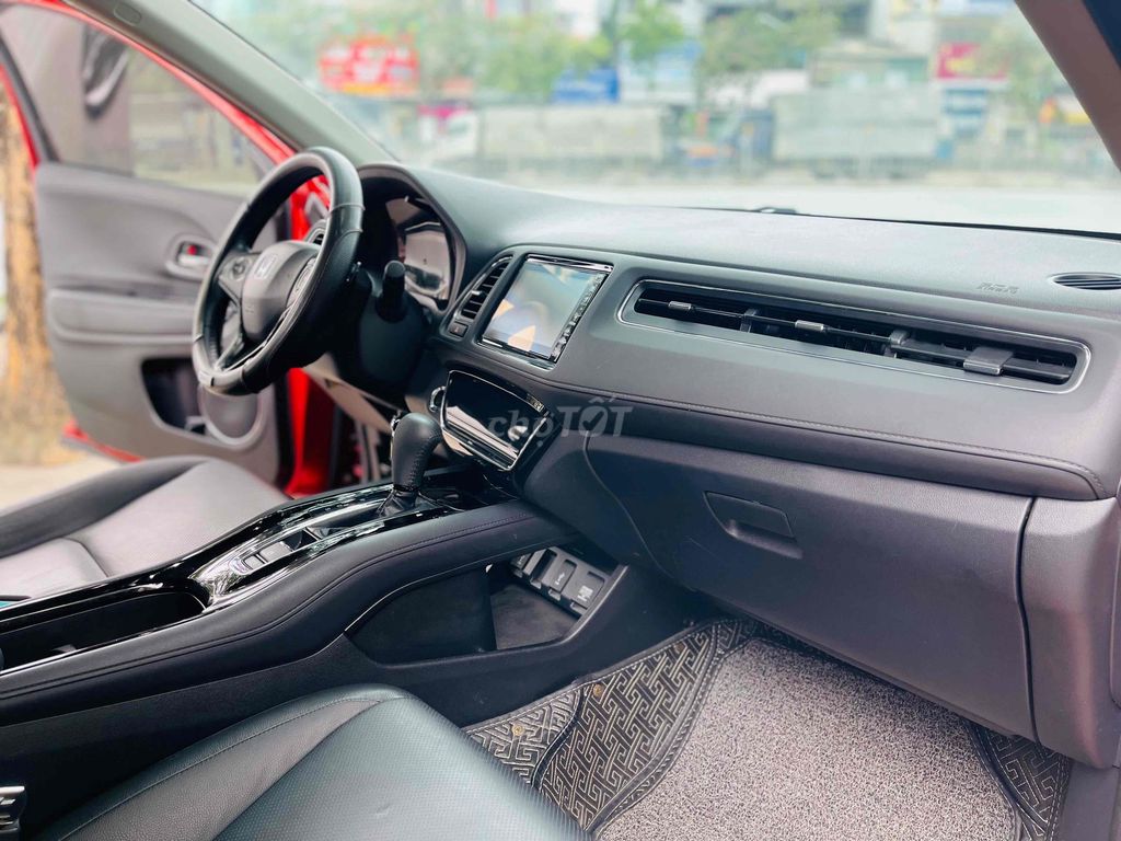 Honda HRV đăng ký 2022 một chủ!. Mua bán Ô tô tại Quận Hoàng Mai Hà Nội được đăng bởi Phạm quang đồng hình 20