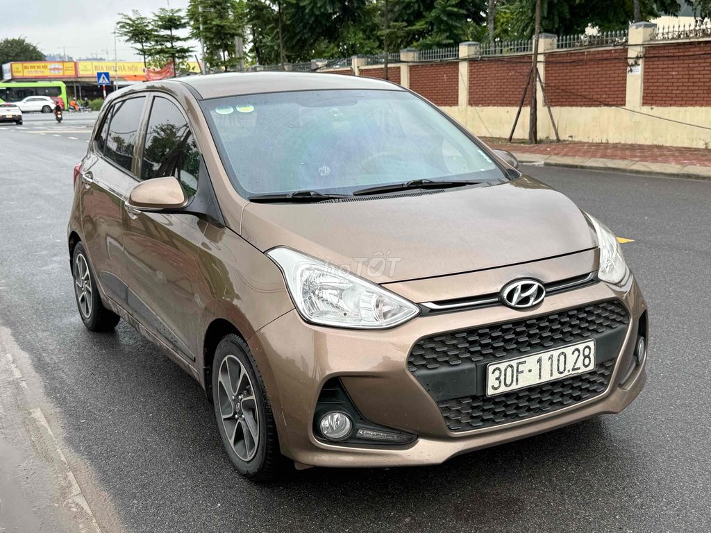Номер хэтчбека Hyundai I10 2018 80000 км Коричневый