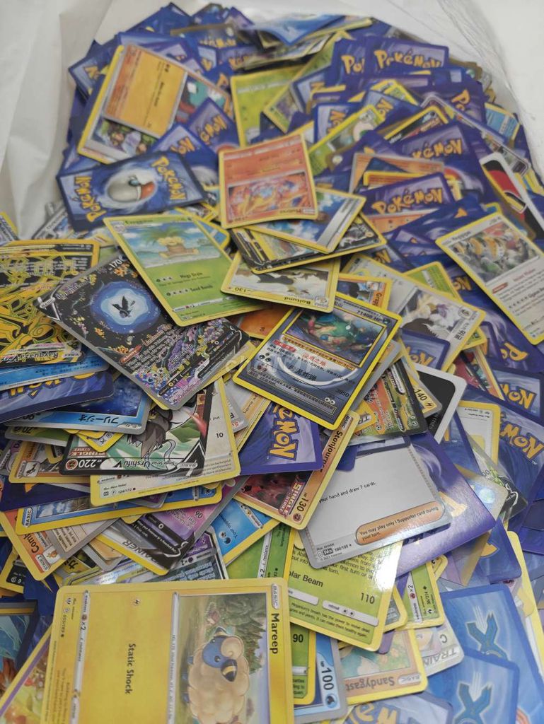 Gần 4kg thẻ bài Pokemon Giấy. Mua bán Sở thích khác tại Quận 6 Tp Hồ Chí Minh được đăng bởi Hnqa hình 1