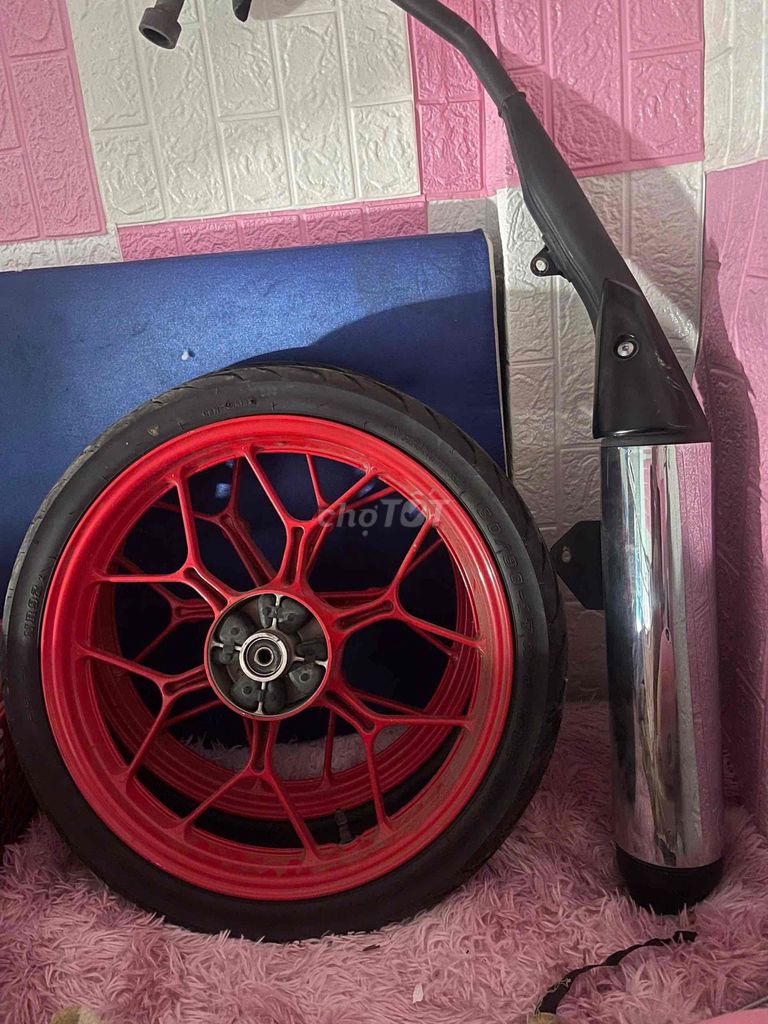 dư dùng nên bán lại mâm vs pô có bán lẻ pô. Mua bán Phụ tùng xe tại Thành phố Biên Hòa Đồng Nai được đăng bởi Đông hình 1