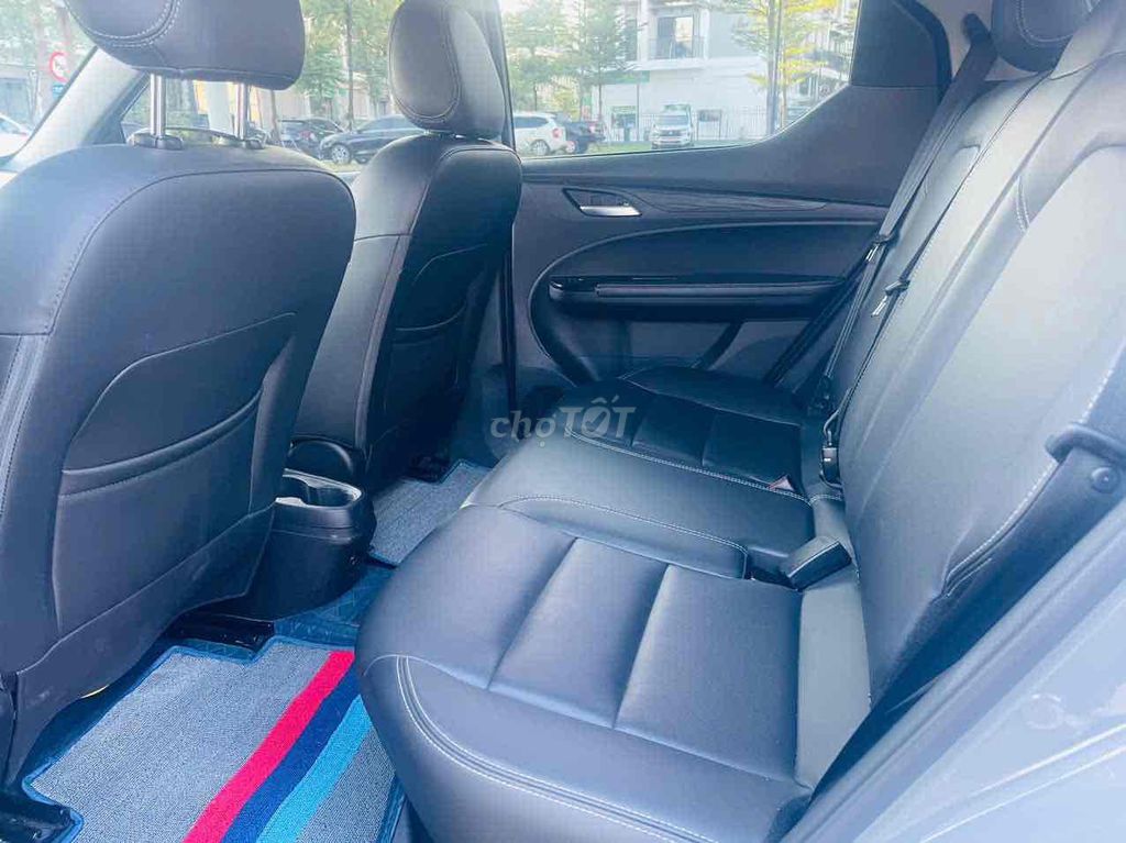 Vinfast VF5 Plus 2025 Xám mua pin 2,3 vạn km!. Mua bán Ô tô tại Quận Hoàng Mai Hà Nội được đăng bởi Dương Xuân Trường hình 11