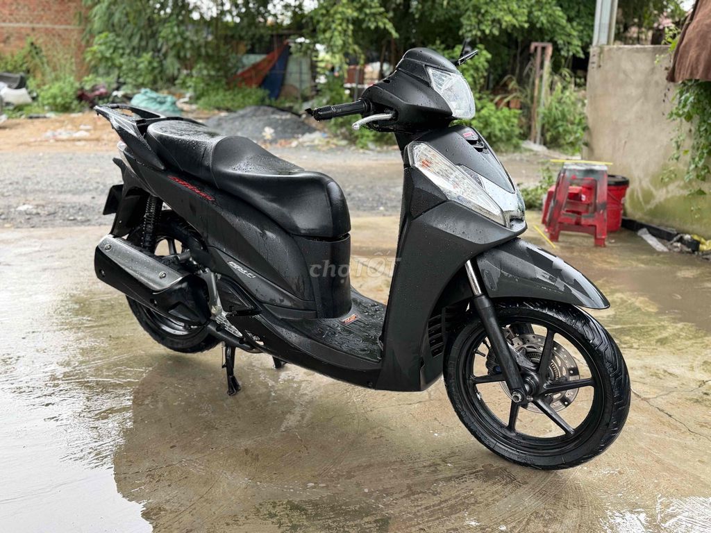 Honda SH 300i 2014 Đen. Mua bán Xe máy tại Thành phố Biên Hòa Đồng Nai được đăng bởi Khánh lành hình 3