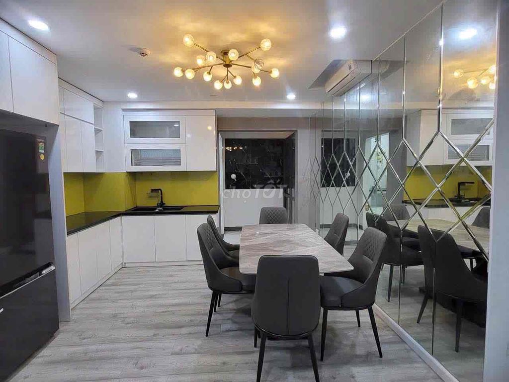 chung cư Khu Ngoại Giao đoàn ở luôn 3 ngủ 120 m2