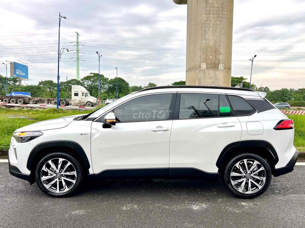 BÁN CROSS XĂNG ĐIỆN 2024 XE ĐI GIA ĐÌNH NHƯ MỚI. Mua bán Ô tô tại Thành phố Thủ Đức Tp Hồ Chí Minh được đăng bởi Thuỳ Vũ Toyota Đông Sài Gòn hình 12