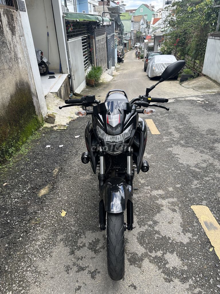 Suzuki Bandit 2018 черный 19000 км