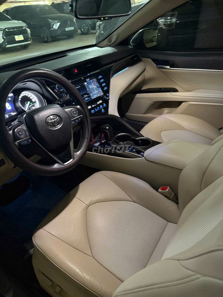 Toyota Camry 2021 2.5Q - 63000 km. Mua bán Ô tô tại Quận Bình Thạnh Tp Hồ Chí Minh được đăng bởi Khả Kỳ hình 3