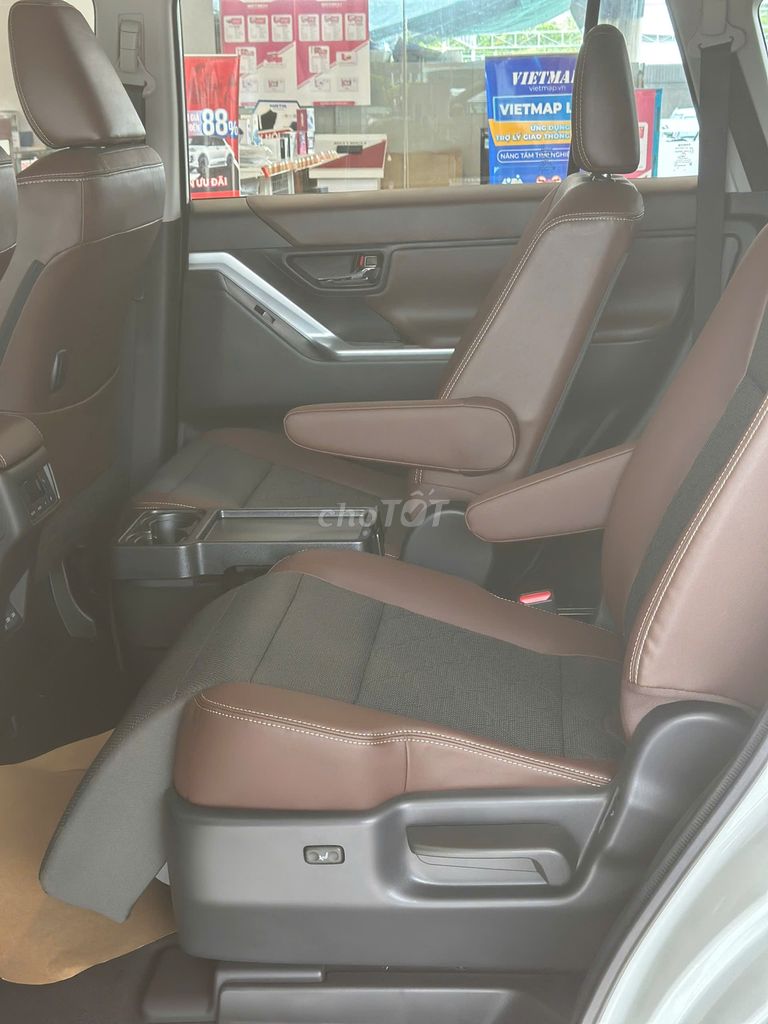 INNOVA CROSS | Tặng bảo hiểm | Phụ Kiện. Mua bán Ô tô tại Thành phố Thủ Đức Tp Hồ Chí Minh được đăng bởi Hiếu Trả Góp Xe hình 5