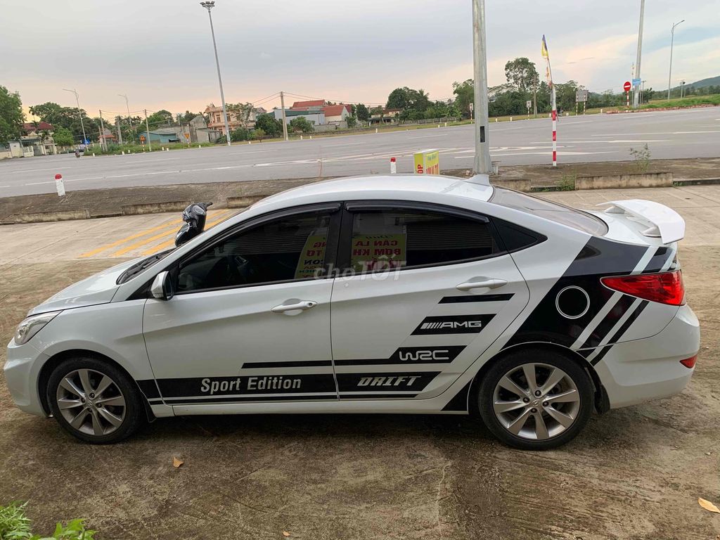 Hyundai Accent 2013 nhập số tđ. Mua bán Ô tô tại Huyện Đông Sơn Thanh Hóa được đăng bởi Xe cũ Thanh Hoá hình 3