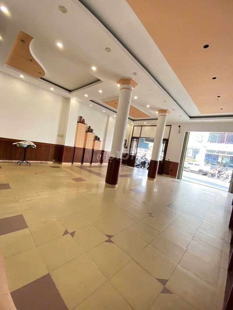 CHO THUÊ MẶT BẰNG 2 TẦNG - NGÃ TƯ ĐIỆN BIÊN PHỦ & HÀ HUY TẬP - 150M² 