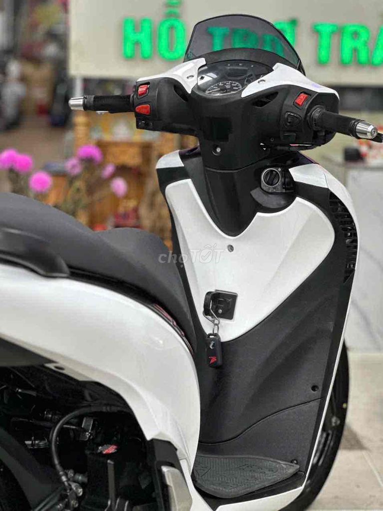 #sh Việt Nam! 125 lên áo ý khoá smk chính chủ. Mua bán Xe máy tại Thành phố Thủ Đức Tp Hồ Chí Minh được đăng bởi ÔTÔ XE MÁY THÁI HOÀ  hình 6