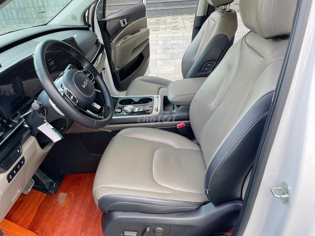 Kia Carnival Premium 2.2D 8S 2025 - 45000 km. Mua bán Ô tô tại Quận Tân Bình Tp Hồ Chí Minh được đăng bởi ĐỨC XE LƯỚT hình 9