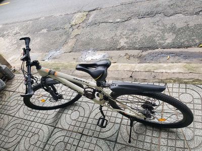 Xe Phoenix vành nhôm, bánh 26 inch, chưa gỉ sét. Mua bán Xe đạp tại Quận Tân Phú Tp Hồ Chí Minh được đăng bởi Lại Vũ Nhật Trường