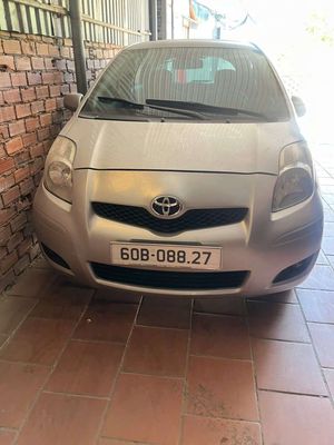 toyota yaris1.3g nhập nhật bản