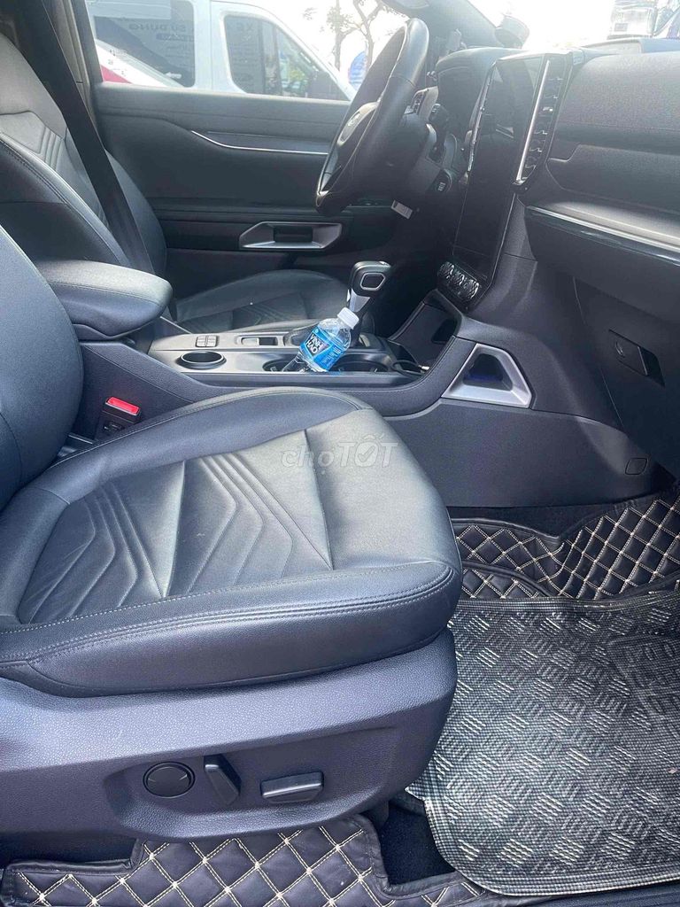 Ford Everest 2024 Titanium 2.0L 4x2 Siêu Cọp. Mua bán Ô tô tại Quận Bình Tân Tp Hồ Chí Minh được đăng bởi Lê Tuyền Ford  hình 2