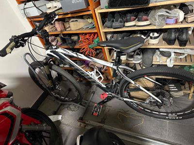 Xe đạp địa hình Stout khung Nhôm. Mua bán Xe đạp tại Quận Thanh Xuân Hà Nội được đăng bởi Vũ