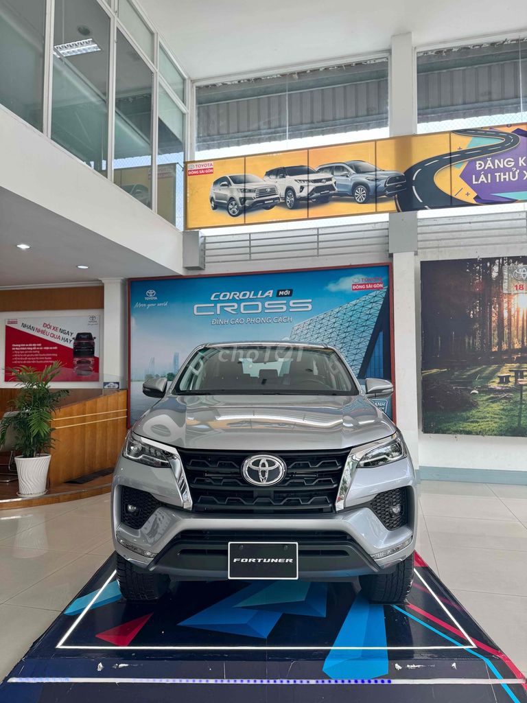 Toyota Fortuner 2.4 AT 4x2 - Giá giảm - Có ngay