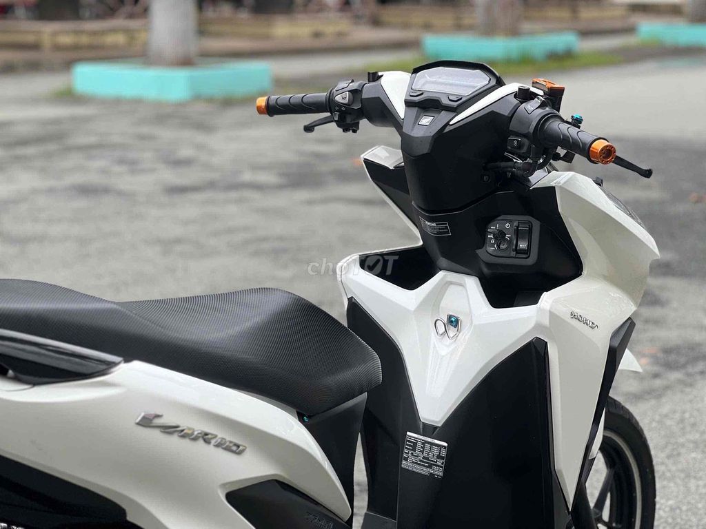 Honda Vario 125 2021 Trắng Đen. Mua bán Xe máy tại Quận 11 Tp Hồ Chí Minh được đăng bởi Hưng Từ hình 5