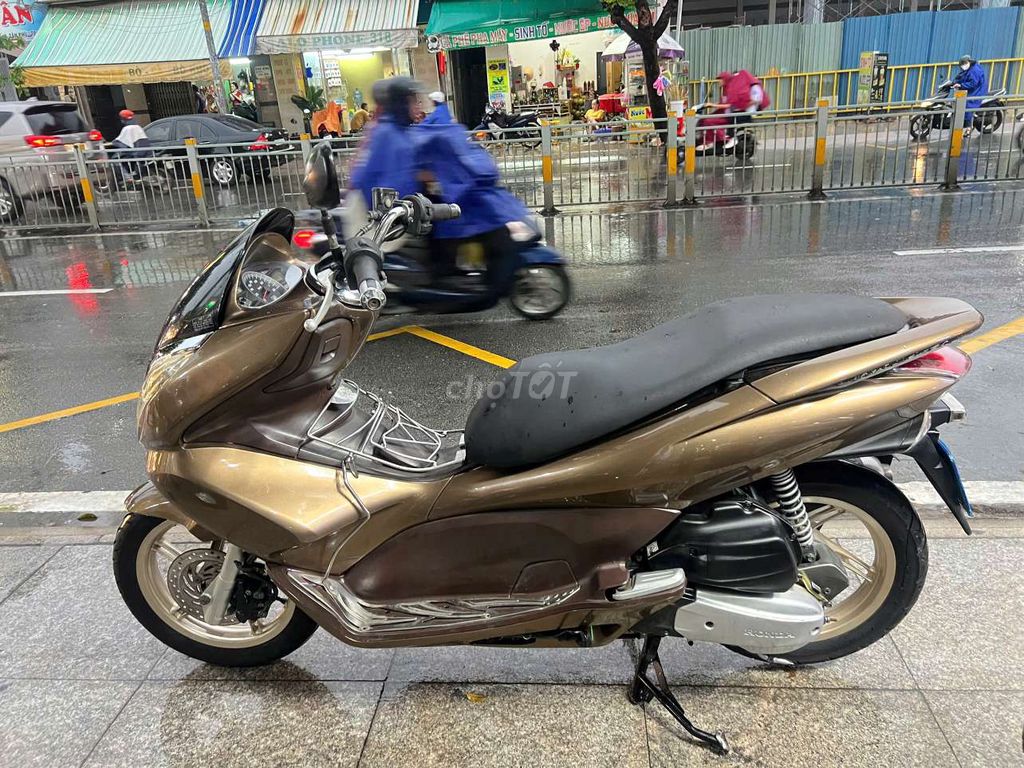 Honda PCX 125 2012 mới 90% Bstp chính chủ. Mua bán Xe máy tại Quận Tân Phú Tp Hồ Chí Minh được đăng bởi Tuanduy hình 5