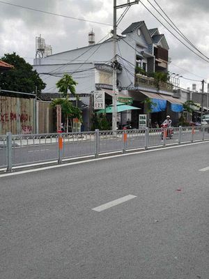 Nhà mặt tiền