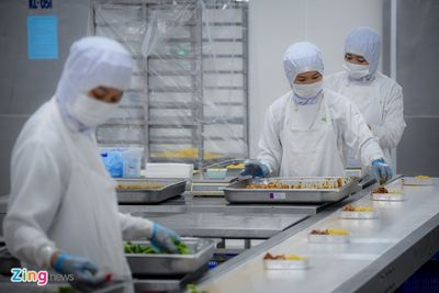 TUYỂN NV CHẾ BIẾN SUẤT ĂN TẠI SÂN BAY 300k/1 NGÀY