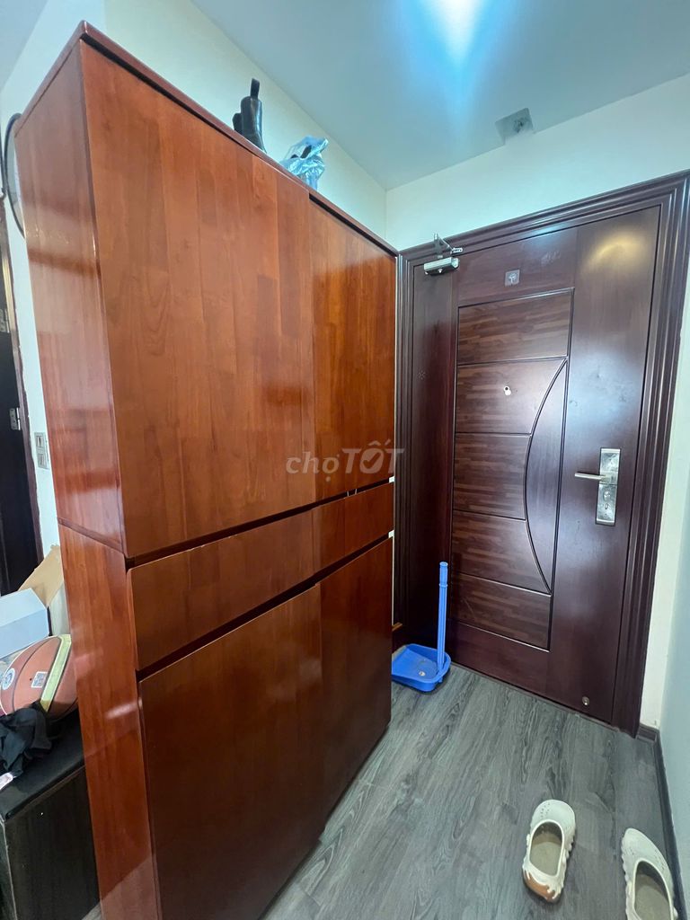Tủ Gỗ Nâu . Mua bán Tủ, kệ gia đình tại Quận Bắc Từ Liêm Hà Nội được đăng bởi Hoàng Hữu Đạt hình 1