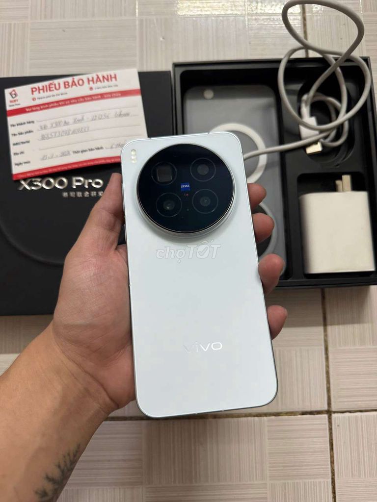Vivo X300 Pro nđ 12/256 mua 13/1 còn bh dài. Mua bán Điện thoại tại Quận Phú Nhuận Tp Hồ Chí Minh được đăng bởi nguyễn đình phú hình 1