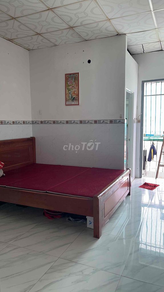 phòng 15m gần hồ bơi hoà bình. gần miếu ngủ hành bhbc. phạm hùng