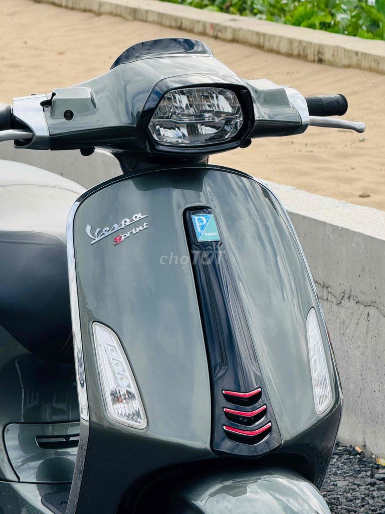 Piaggio Vespa Sprint Xám titan máy igen. Mua bán Xe máy tại Quận Gò Vấp Tp Hồ Chí Minh được đăng bởi CHXM 86 chuyên bán xe trả góp hình 7