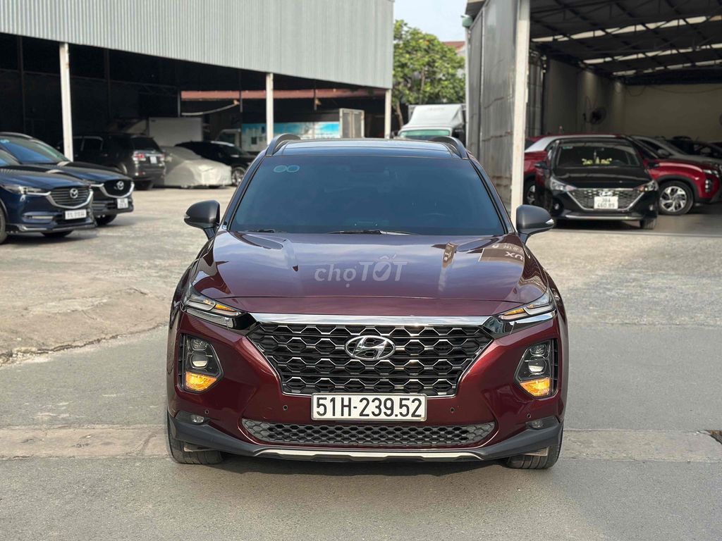 Hyundai Santa Fe 2019 2.4L  AT 4 WD - 120000 km