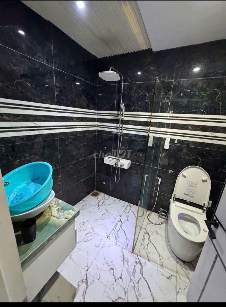 Furnished house with mezzanine off Nguyễn Chí Thanh — photo 8