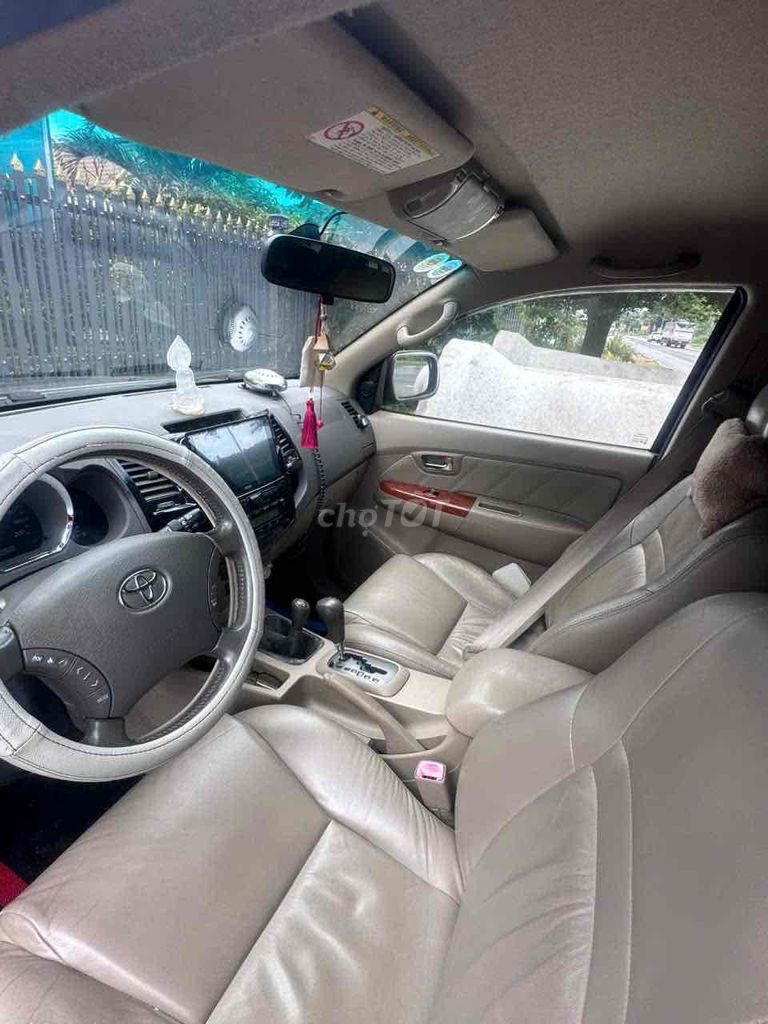 Toyota Fortuner 2010 2.5G - 114000 km. Mua bán Ô tô tại Quận Tân Bình Tp Hồ Chí Minh được đăng bởi Chiến Trần hình 1
