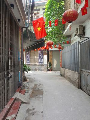 Bán nhà lô góc phố Bùi Xương Trạch, 5 tầng, nhà đẹp, giá 9.9 tỷ. Mua bán nhà ở tại Quận Thanh Xuân Hà Nội được đăng bởi Phạm Đức Dũng